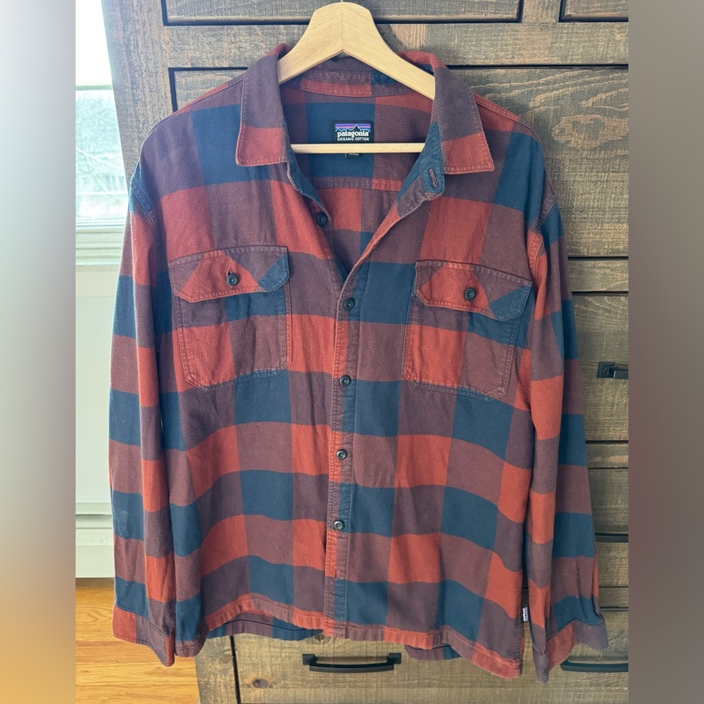 Patagonia Men's Casual Red and Blue Checkered Shirt